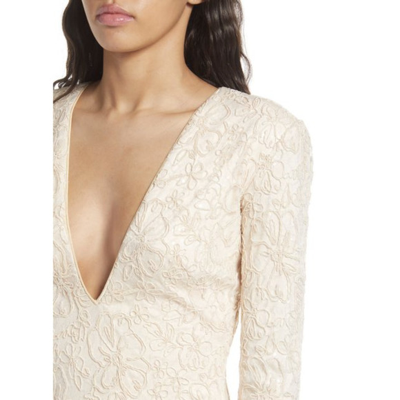 NWT TADASHI SHOJI Plunge Neck Long Sleeve Jacquard Floral Sequin Minidress 6 - Picture 4 of 16